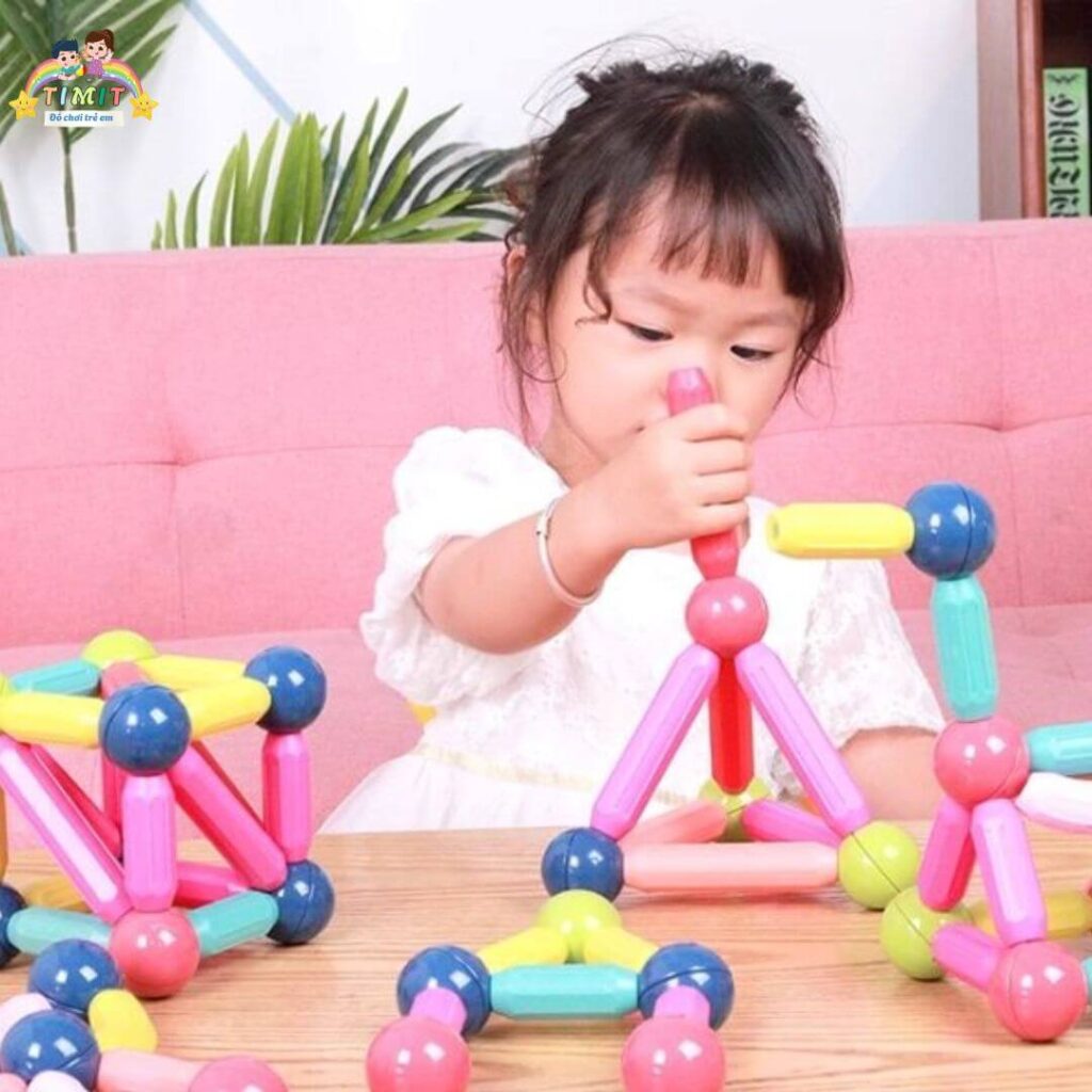 đồ chơi thông minh cho bé 1 2 tuổi