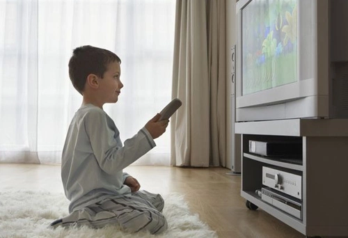 cách giúp trẻ tập trung khi học tại nhà